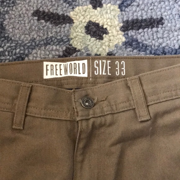 Mens cargo shorts nwot - Picture 3 of 4